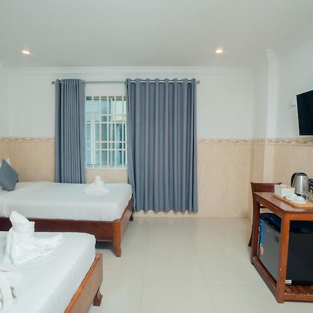 White Corner Hotel Phnom Penh Exteriör bild