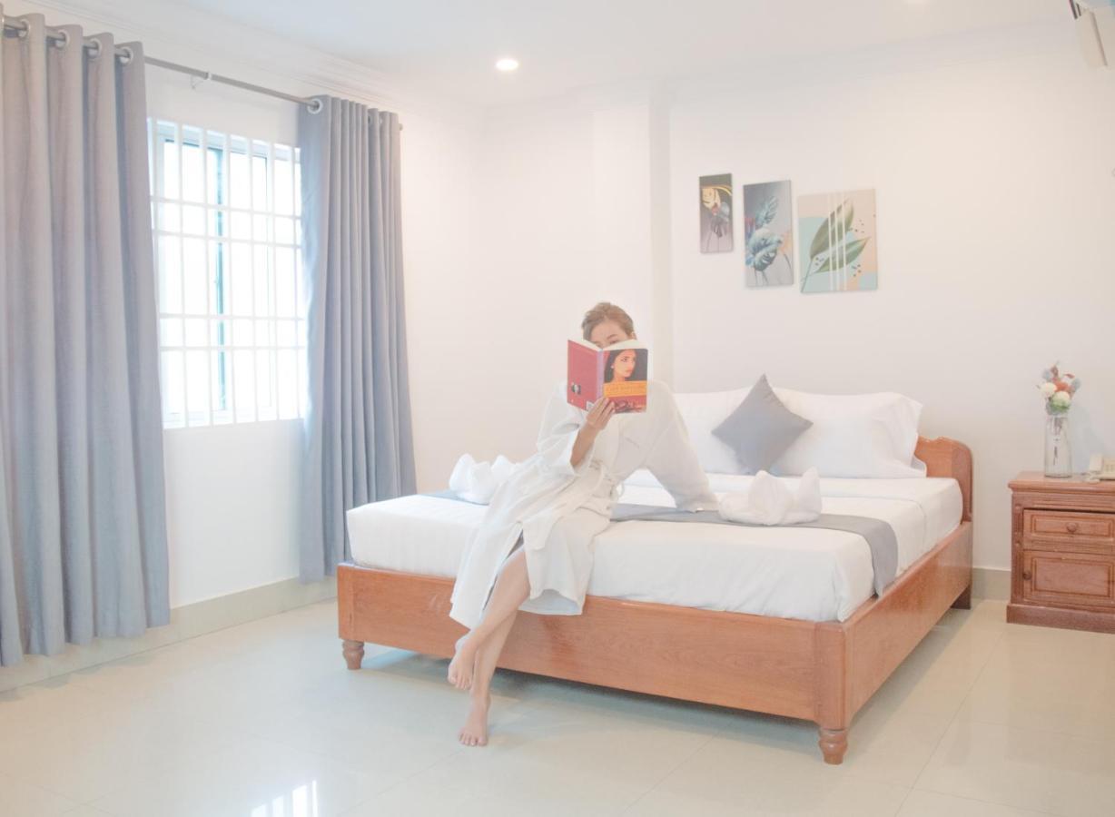 White Corner Hotel Phnom Penh Exteriör bild