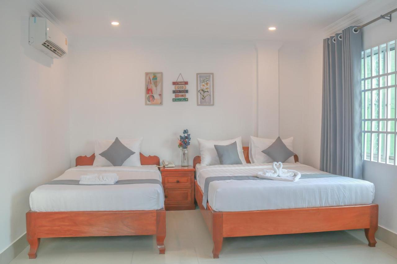 White Corner Hotel Phnom Penh Exteriör bild