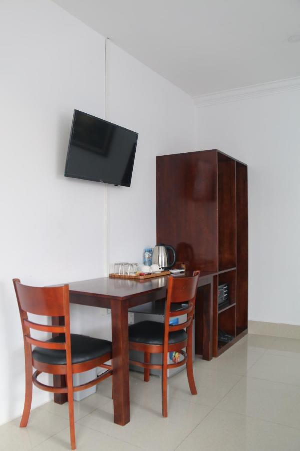 White Corner Hotel Phnom Penh Exteriör bild