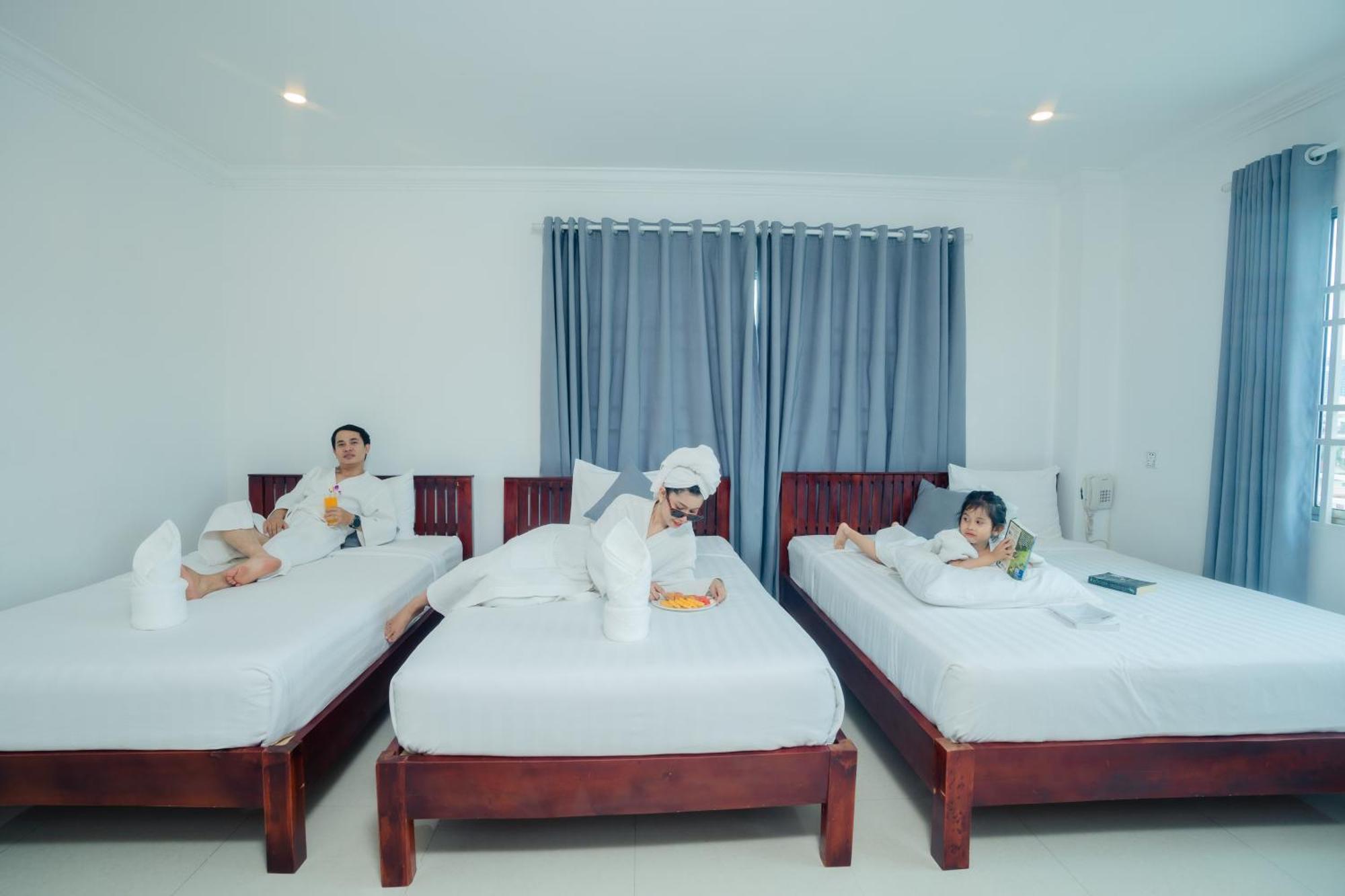 White Corner Hotel Phnom Penh Exteriör bild