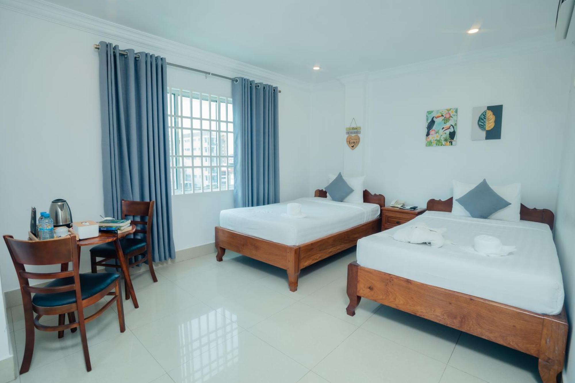 White Corner Hotel Phnom Penh Exteriör bild